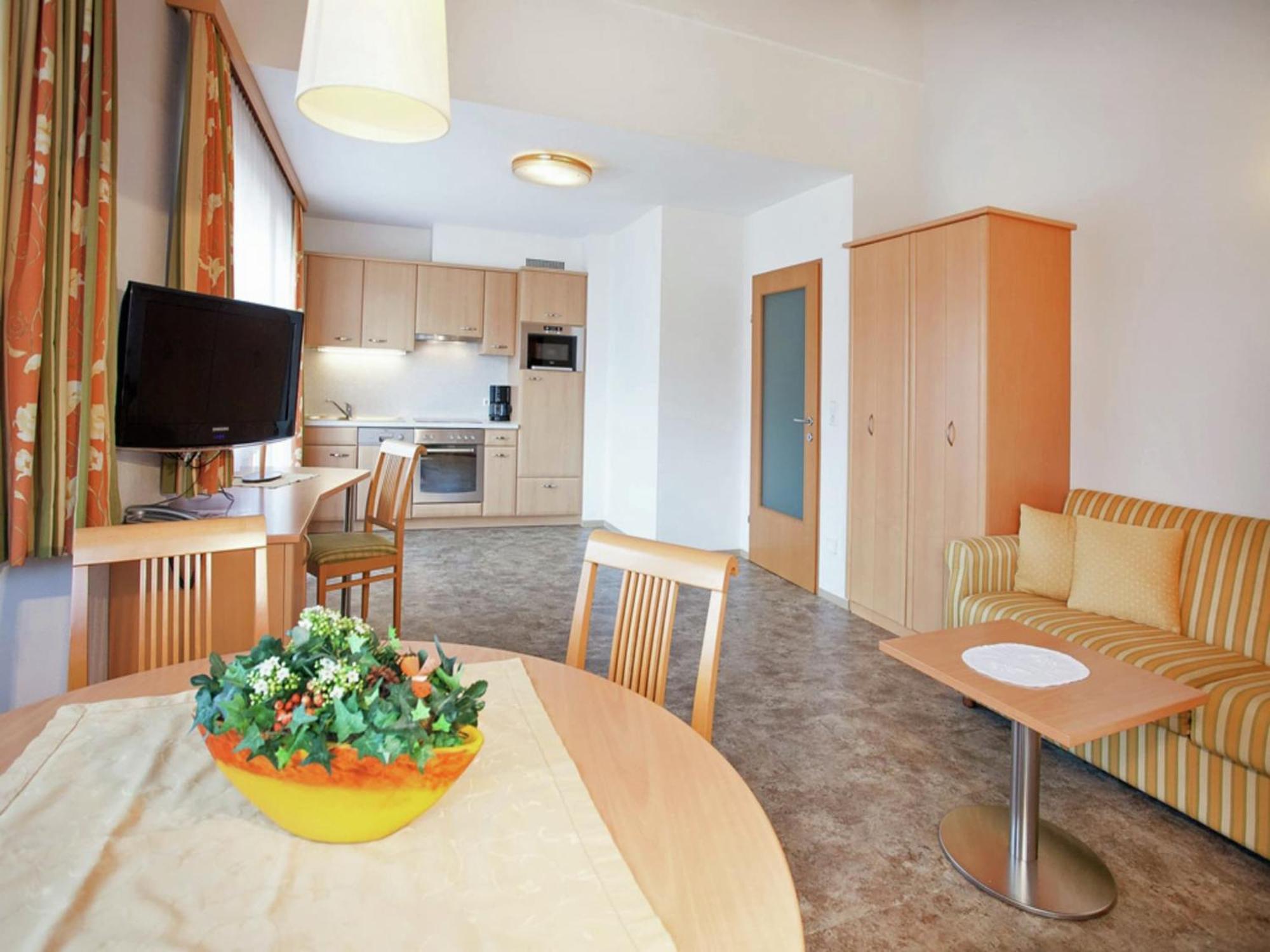 שטום Attractive Holiday Home In Kaltenbach On The Ski Slope מראה חיצוני תמונה