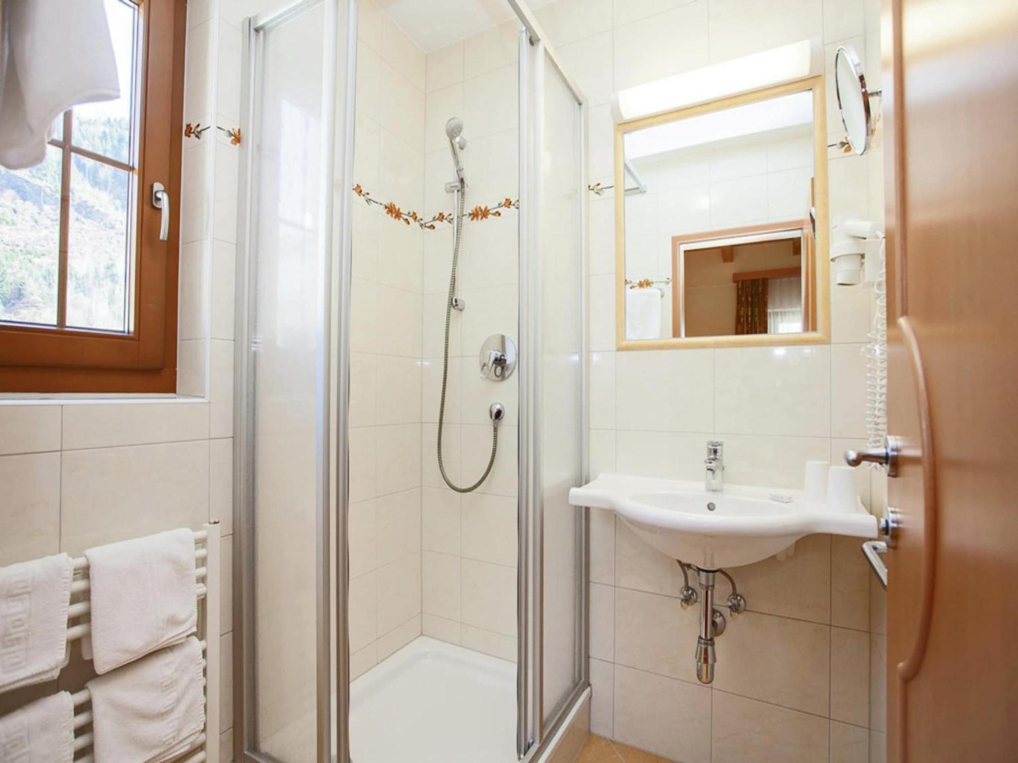 שטום Attractive Holiday Home In Kaltenbach On The Ski Slope מראה חיצוני תמונה