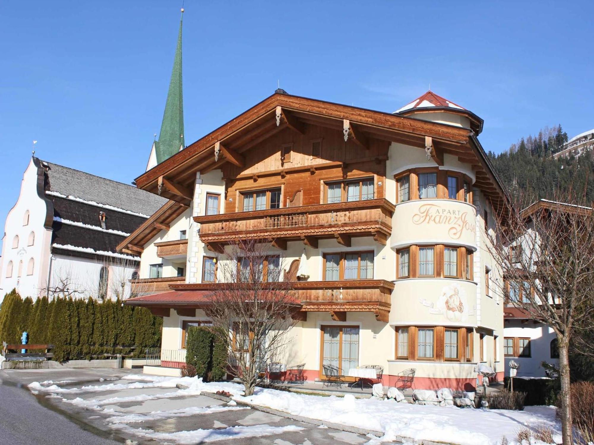 שטום Attractive Holiday Home In Kaltenbach On The Ski Slope מראה חיצוני תמונה